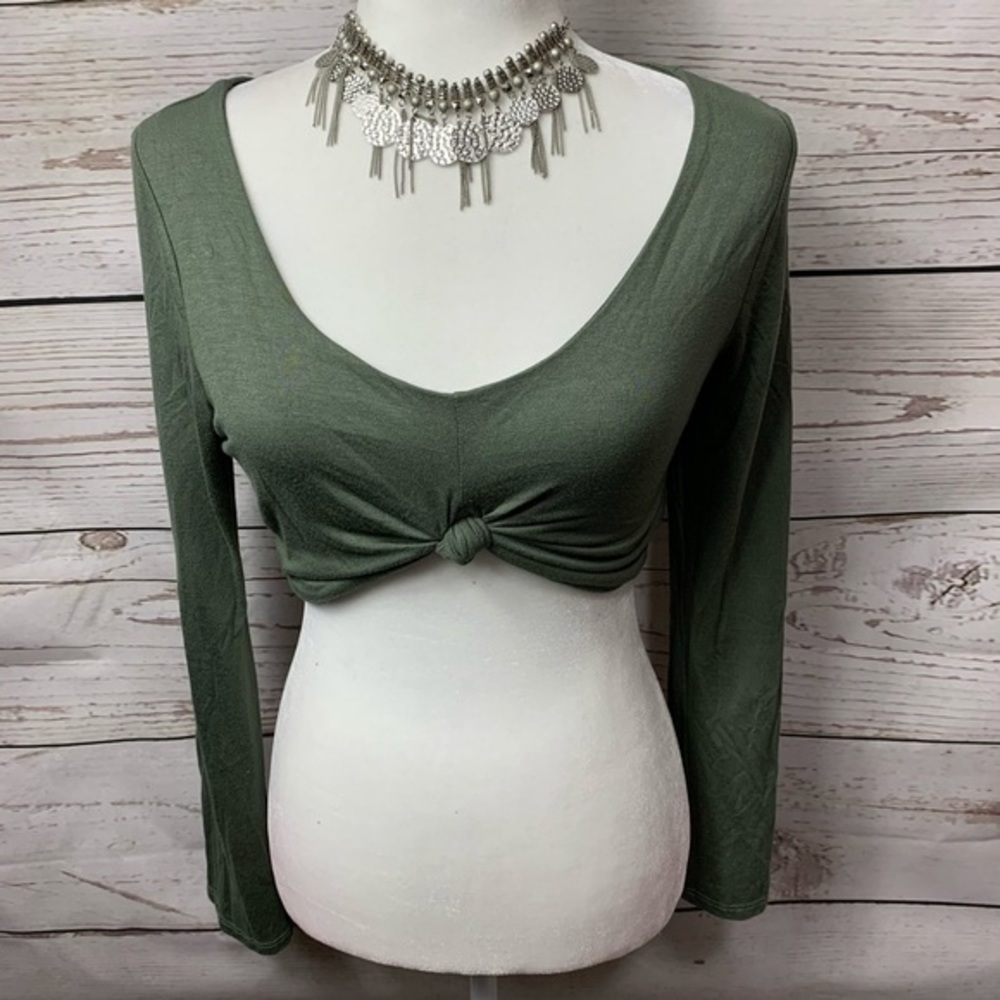 NWT HMS Olive Knotted Long Sleeved Crop Top - Picture 2 of 6